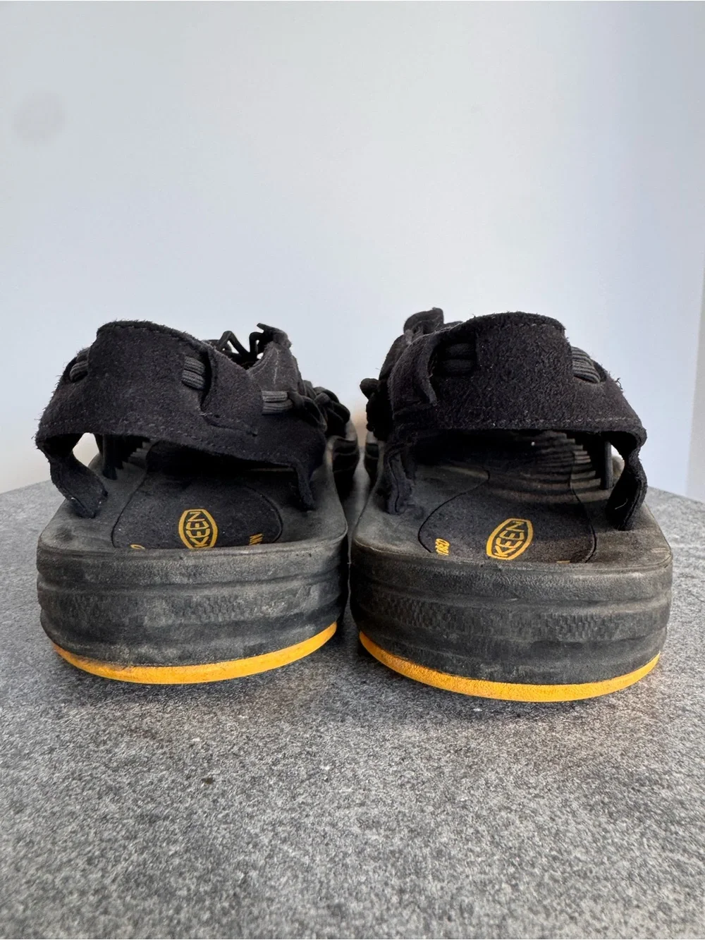 Keen Uneek Black Woven Bungee Cord Sandals Shoes 42